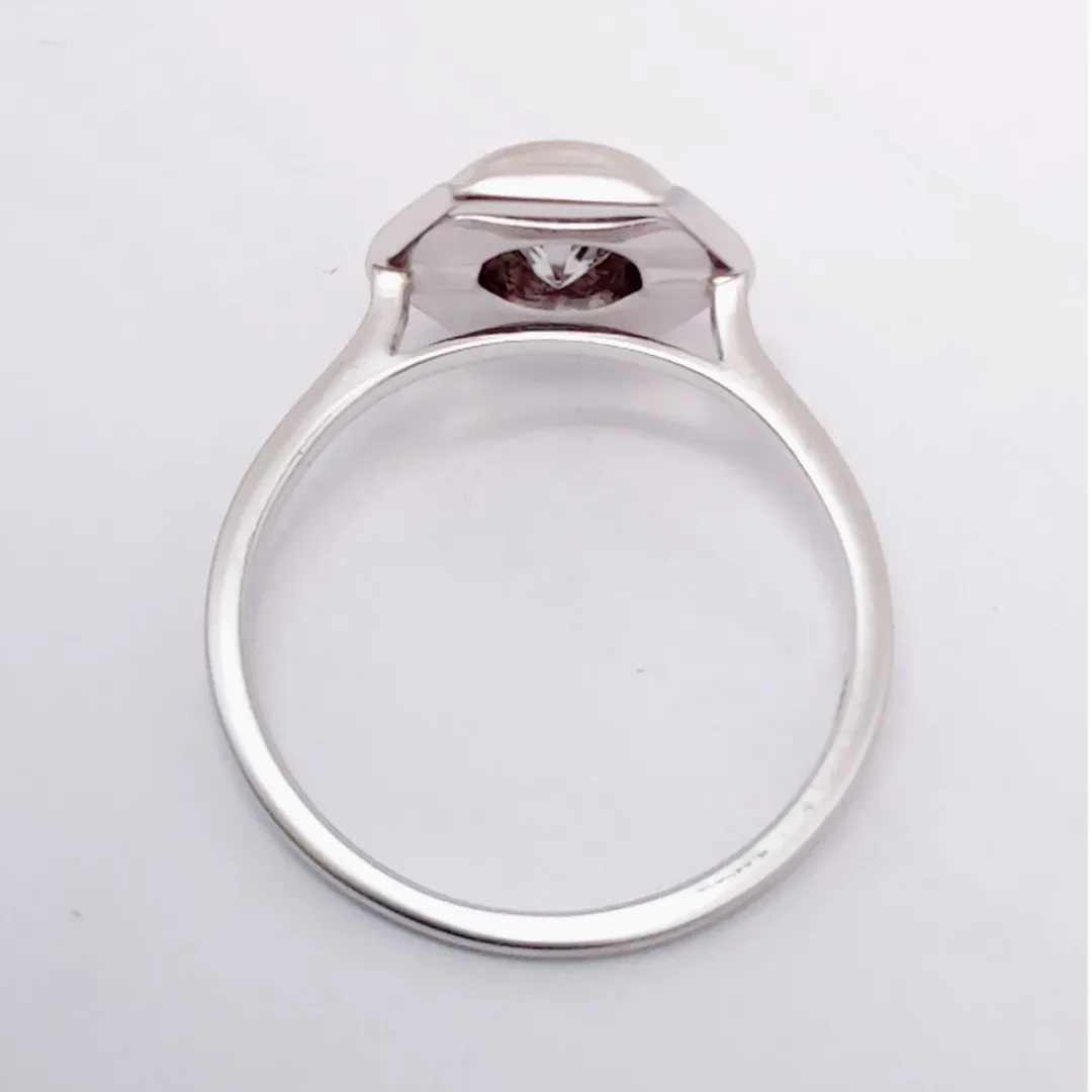 /public/photos/live/Hexagon Shape Round Moissanite Bezel Set Engagement Ring 735 (3).webp